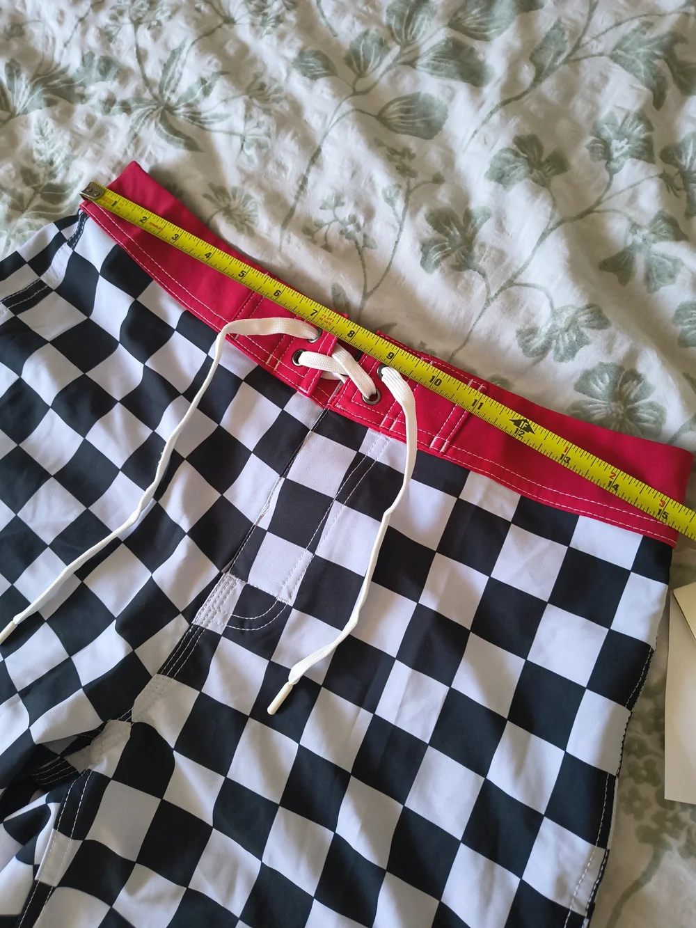 Quiksilver Checkerboard Board Shorts NWT Size 28 Black White Checkered Surf Swim
